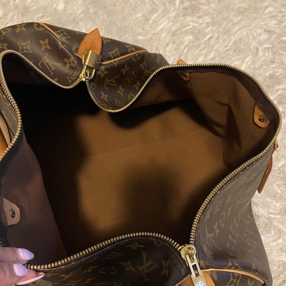 Authentic Louis Vuitton duffle - Picture 8 of 10